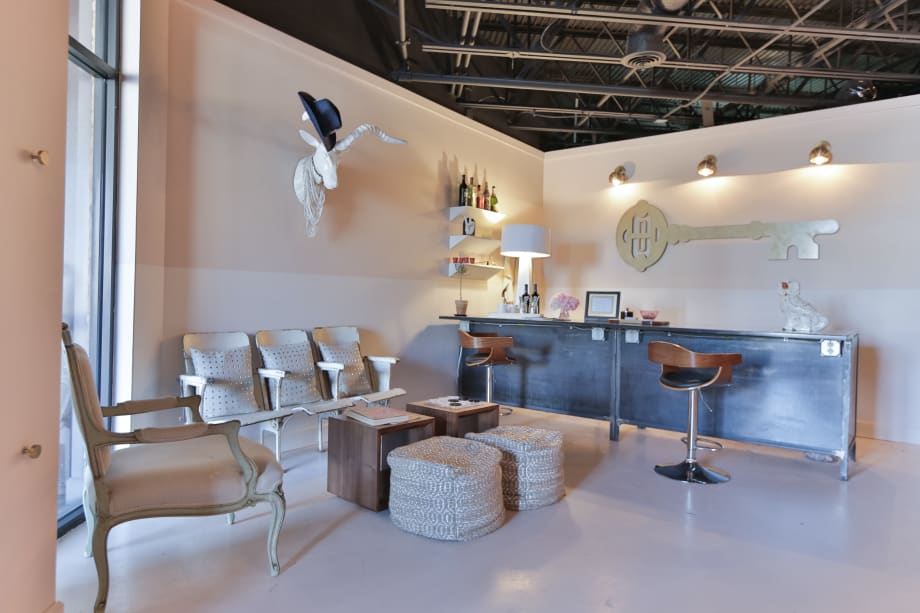 Salon Tour: The Dry House