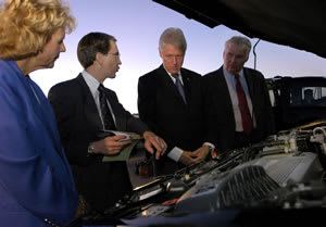 Former President Clinton to Get Custom Hybrid SUV