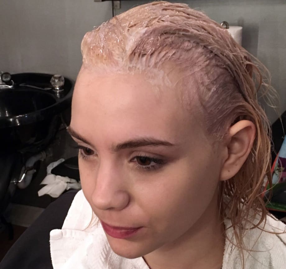 Pearl Jam: How to Achieve This Icy Ultra Violet Haircolor
