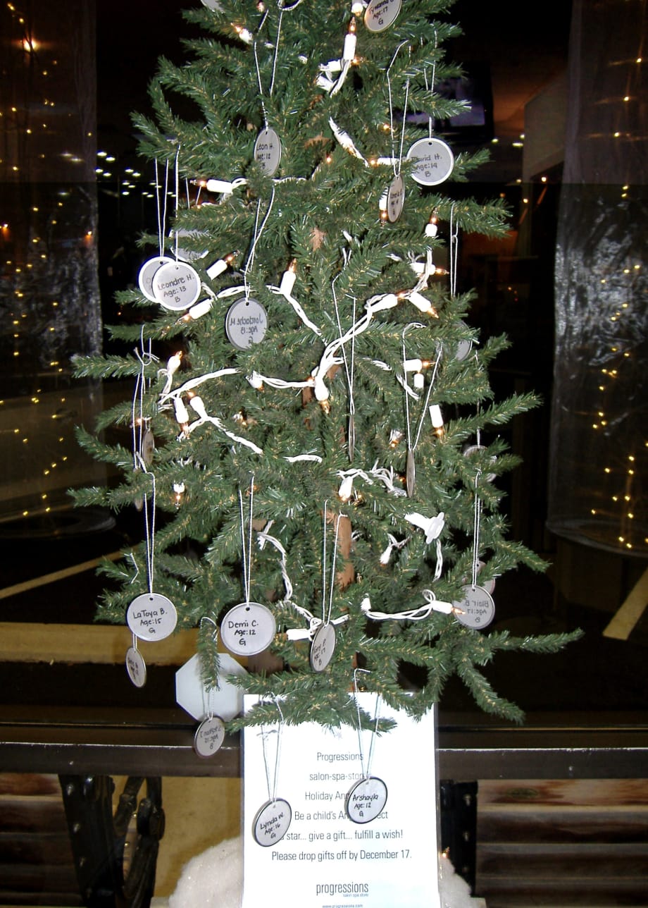 Progressions' Angel Tree Helps Clients Give Back