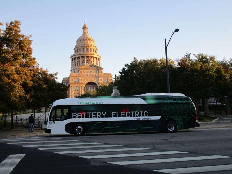 Proterra Catalyst bus travels 258 miles on single charge