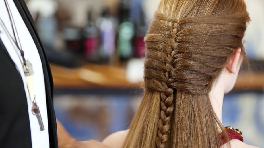 The Pulled Back Ladder Braid