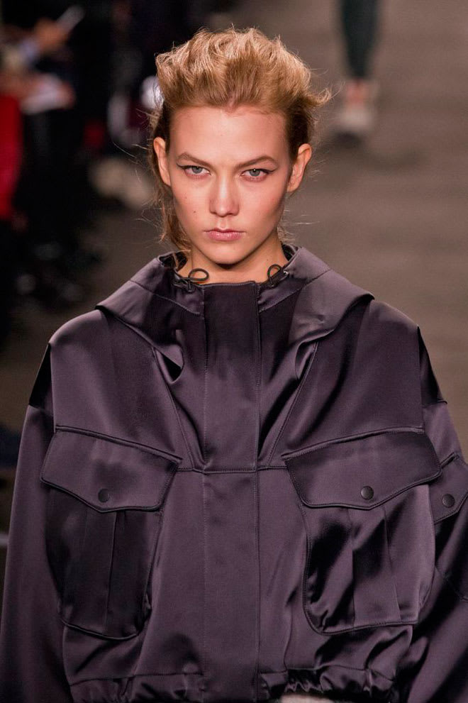 HOW-TO: Urban Sports Knot from 2014 Fall/Winter NYFW