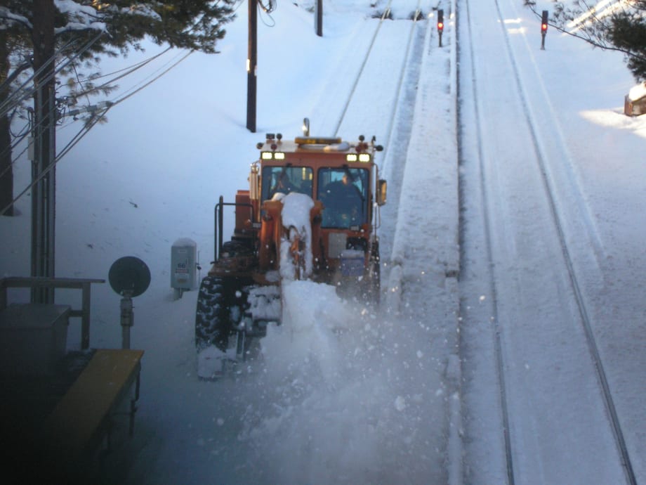 Winter wreaks havoc, leaves transit weary
