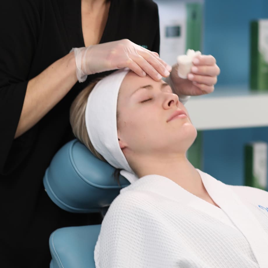 All About Repêchage's Professional Express Facial Treatments