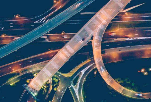 Report: Self-Driving EVs Will Dominate Roads by 2030