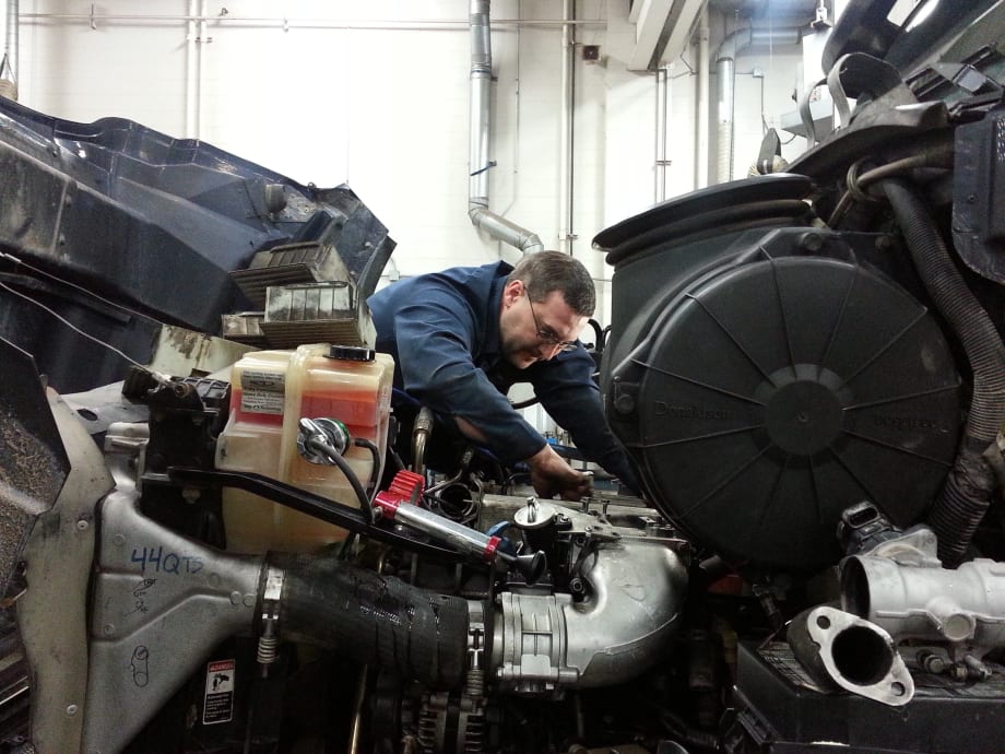 Avoid These Common Truck Fleet Maintenance Mistakes