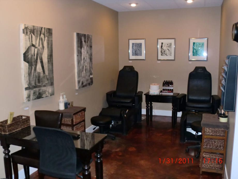 Roots Salon