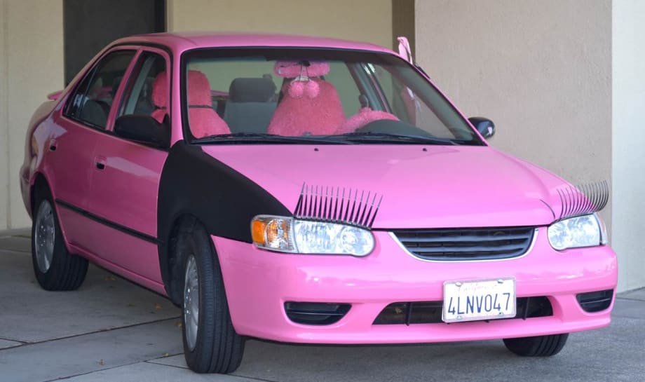 Pink Roadster Promotes Rental Reimbursement