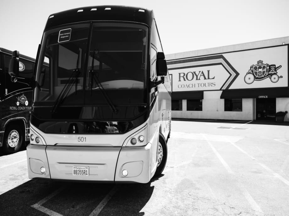 MCI delivers J4500s to Calif., Minn., Ark.