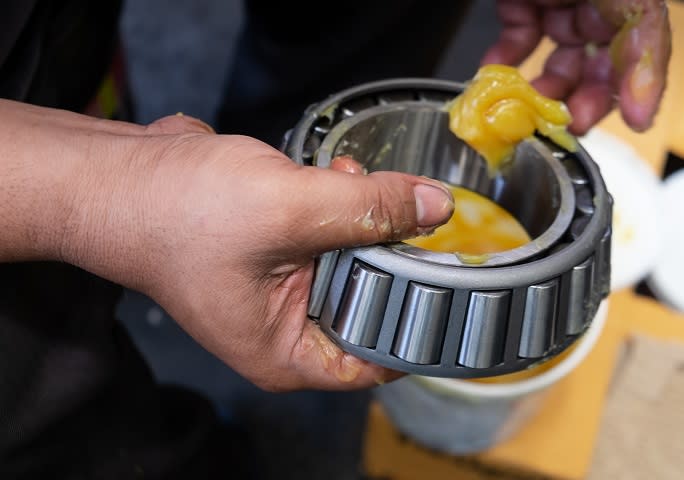 Grease for Heavy-Duty Vehicles