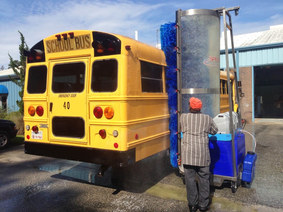 6 Tips for Saving Water With Bus Wash Systems