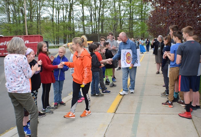 School Bus Driver, Aide Honored for Helping Save Student’s Mother