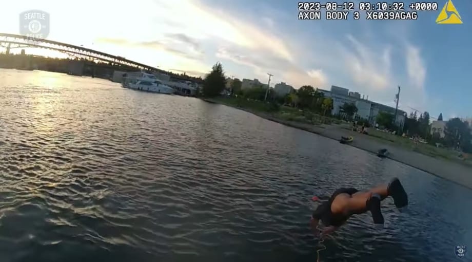 Seattle Harbor Patrol Officers Save Drowning Man