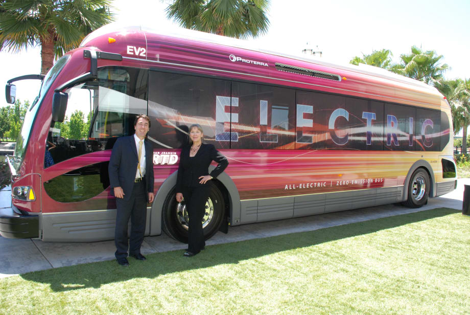 Calif. agency unveils 2 Proterra buses