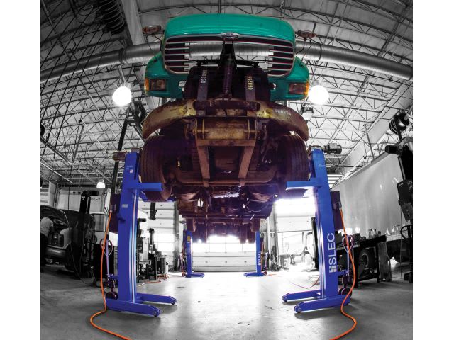 SLEC Earns Heavy-Duty Lift Certifications