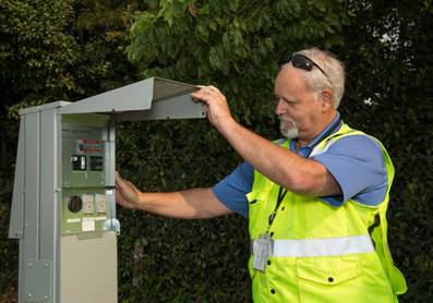 Sacramento Provides Power so Truckers Can Plug In and Avoid Idling