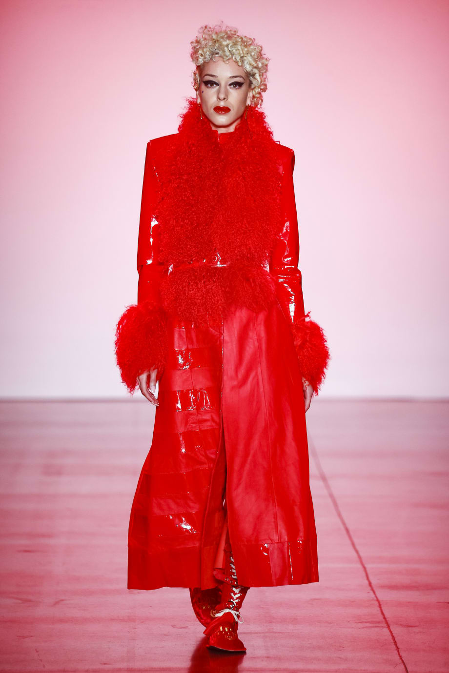 NYFW: Sleek, Wet Looks, Blonde Bobs and Natural Texture from ARROJO for Discount Universe