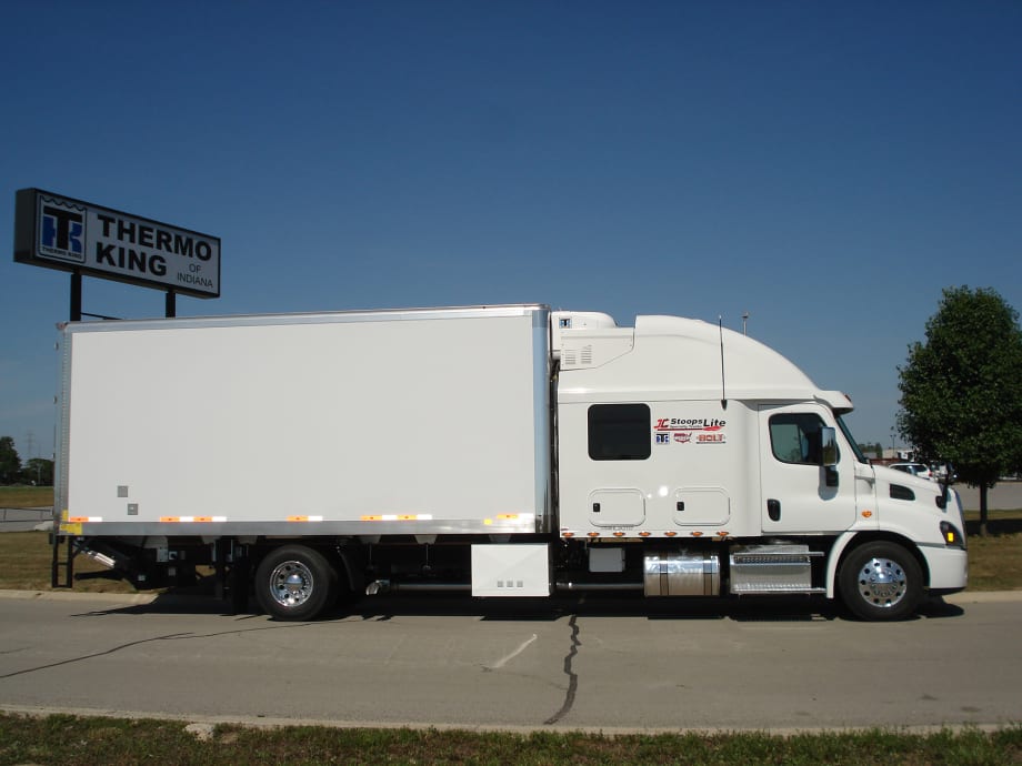 Stoops Offers Climate Controlled Straight Truck