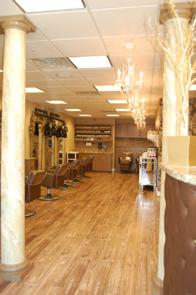 Salon CoCo Bond