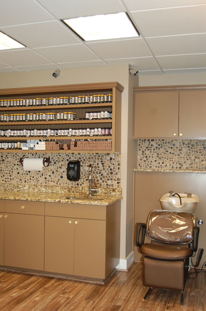 Salon CoCo Bond