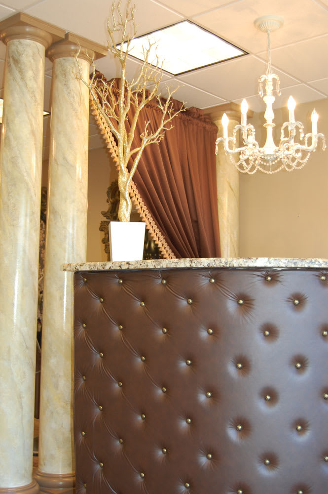 Salon CoCo Bond