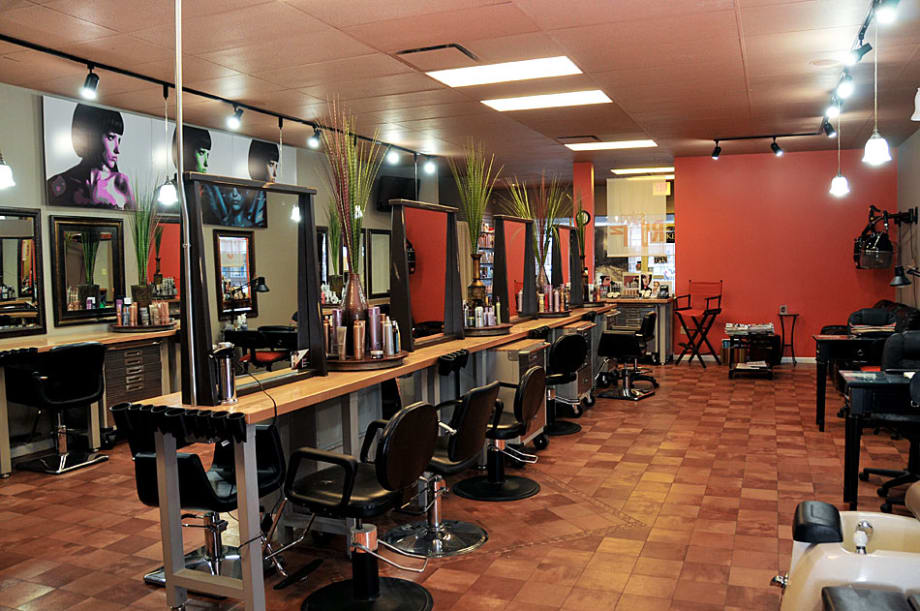 Salon Rootz
