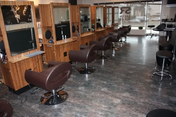 New SelecTech Division Helps Salons Address Flooring Challenges