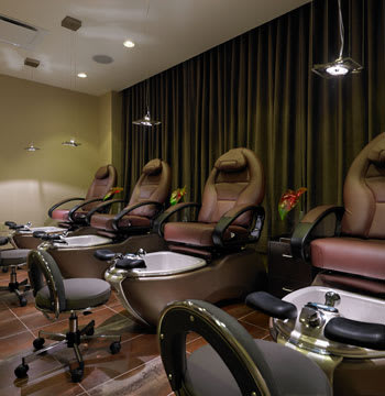 Salon of Distinction: Santo Salon & Spa