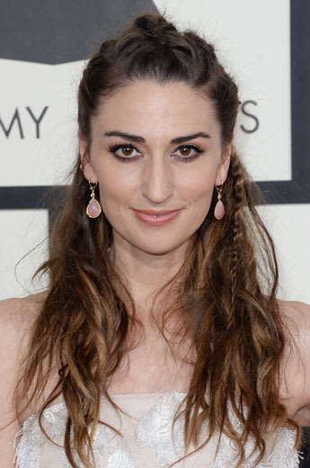 THE GRAMMYS: Women's Hair, Make-up and Nails Worth Noting
