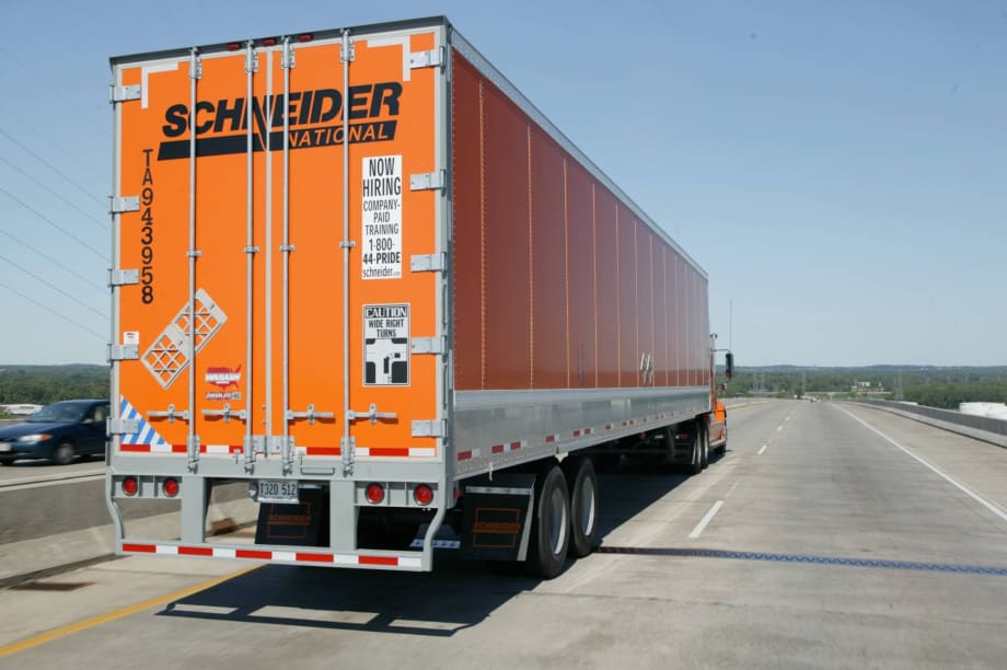 Schneider Adding 75 Drivers to Haul Harley-Davidson Freight