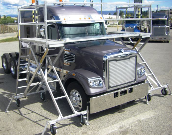 Scissor Deck Helps With Heavy Truck Maintenance