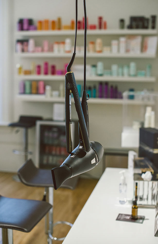 Ahead of the Curve: Scottfree Salon Tour