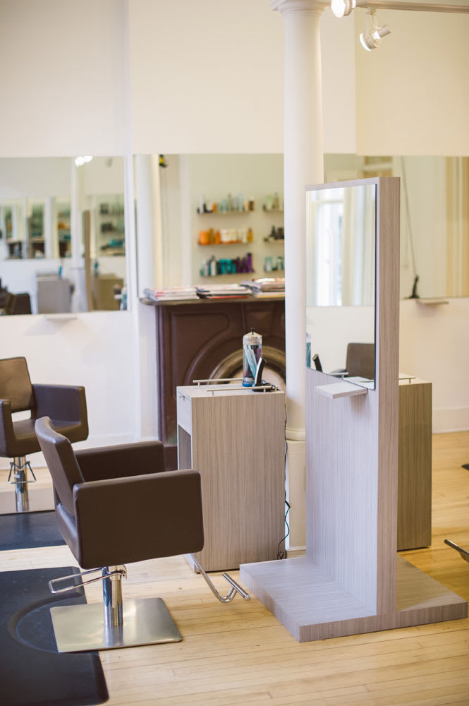 Ahead of the Curve: Scottfree Salon Tour