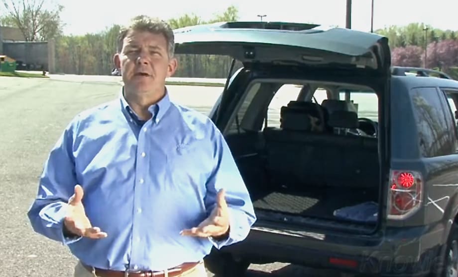 Fleet Safety Video Tip: Dealing With a Stuck Accelerator