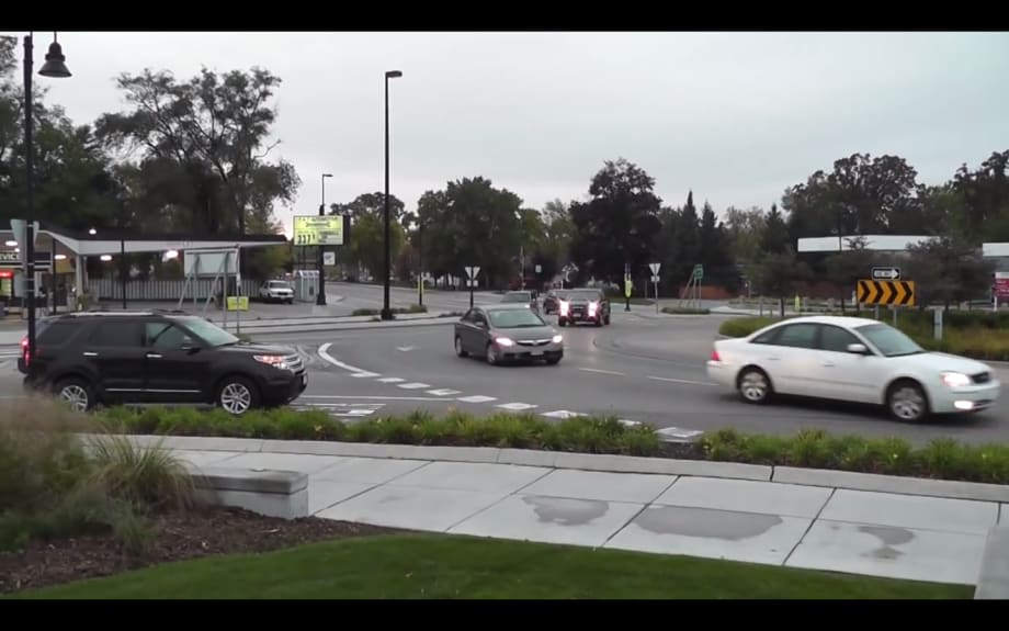 Fleet Safety Video Tip: Understanding Two-Lane Roundabouts