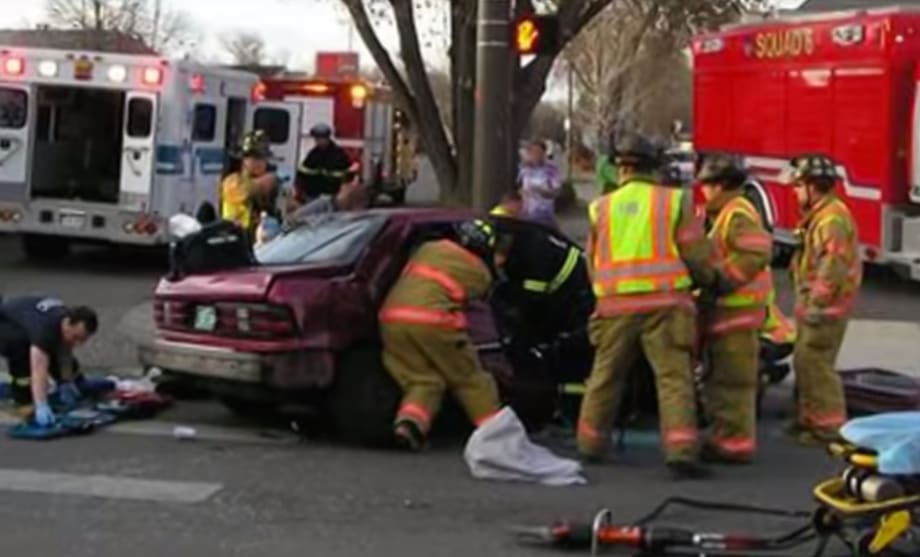 Video Tip: Yielding to Emergency Vehicles