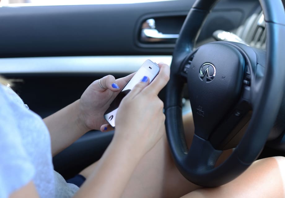 44% of Teen Drivers Admit to Texting
