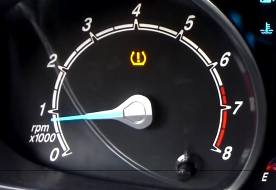 Responding to the TPMS Light [Fleet Video Safety Tip]