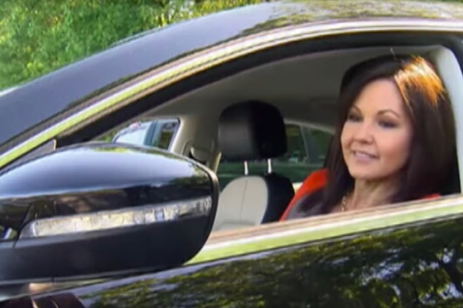 Safety Tip: Setting Mirrors for Safer Lane Changes