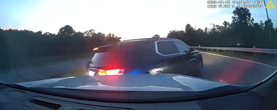 FL Deputies Capture Robbery Suspects After 2 PIT Maneuvers on Fleeing SUV