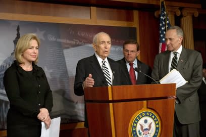 Sen. Frank Lautenberg dies at 89