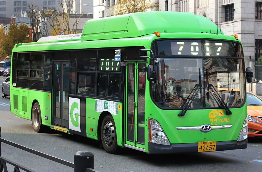 Seoul launches free public transit to battle smog issues