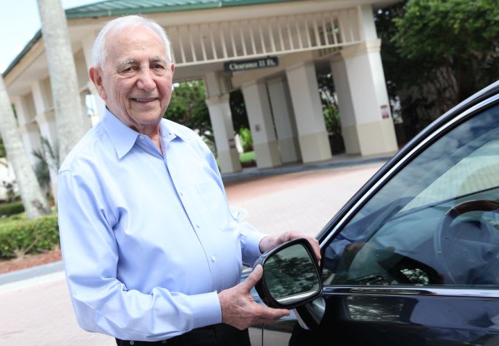 Inventor Patents No-Blind-Spot Side Mirror