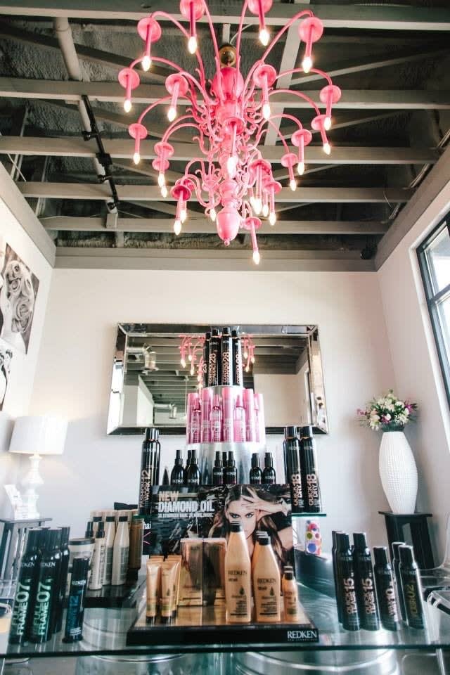 Signature Salon Learns to Thrive