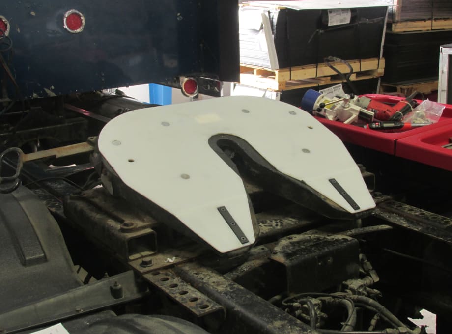 Slick Plate Reduces Fifth Wheel Friction