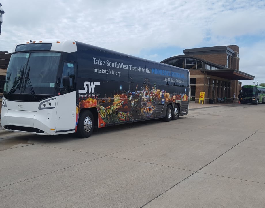 SouthWest Transit orders MCI D45 CRT LE Commuter Coaches