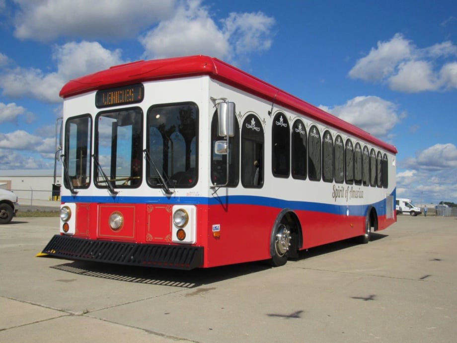 Specialty Vehicles delivers ARBOC low-floor trolley to Florida