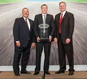 Peterbilt Hands Out Annual Dealer Awards