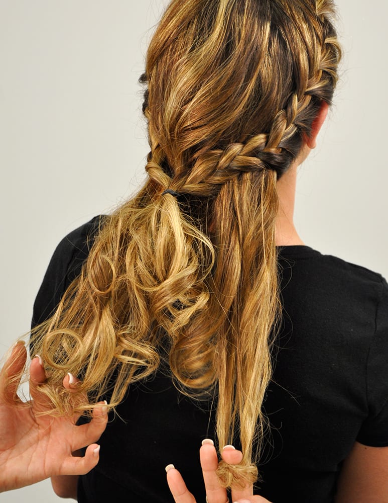 HOW-TO: Maria Menounos' Grecian Goddess Braids